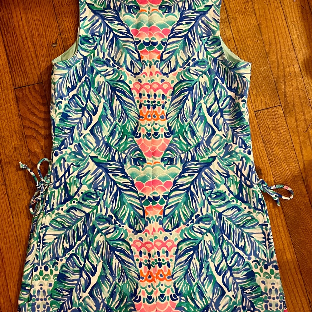 Lilly Pulitzer Blue and Green Patterned Dress w/Shorts Underneath - Picture 12 of 17